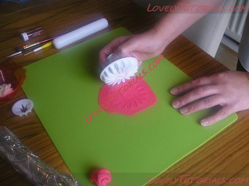 Название: gumpaste gerbera flower tutorial 4.jpg
Просмотров: 0

Размер: 97.4 Кб