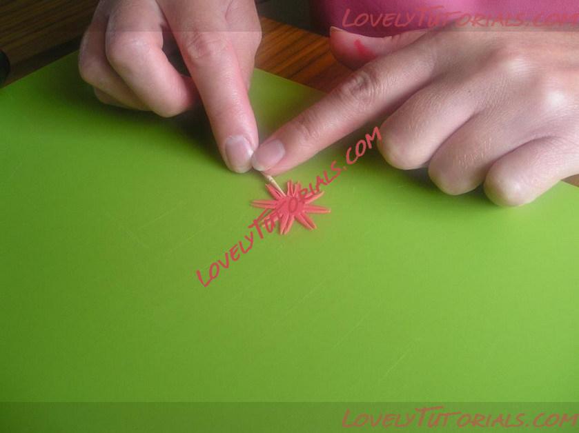 Название: gumpaste gerbera flower tutorial 16.jpg
Просмотров: 0

Размер: 69.8 Кб