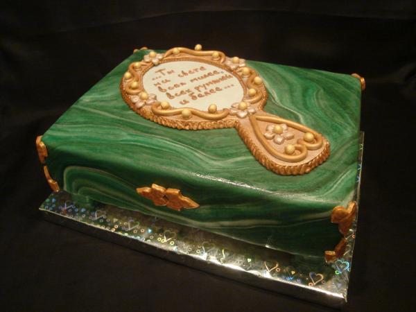 малахитовая шкатулка с зеркалом